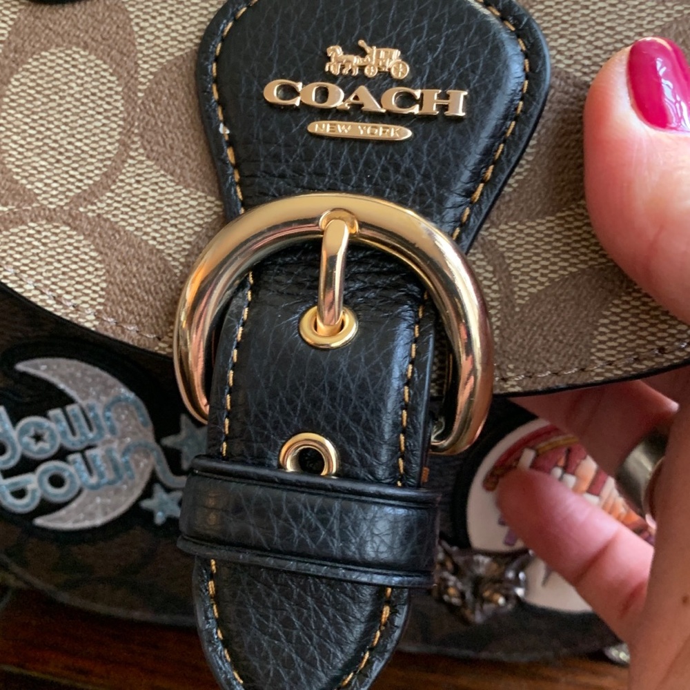 RARE🔥Authentic COACH SIGNATURE LEATHER  PATCHES FLAP SNAP SHOULDER/CROSSBODY - Picture 10 of 16